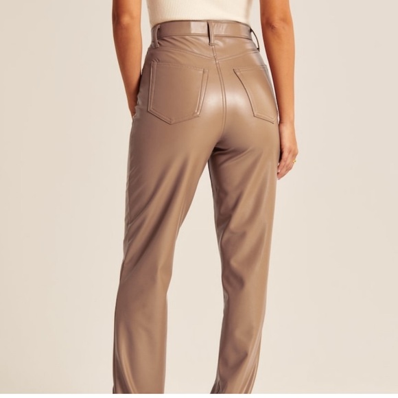 Abercrombie & Fitch ‘90s Straight Ultra High Rise Vegan Leather Pants - Picture 3 of 7